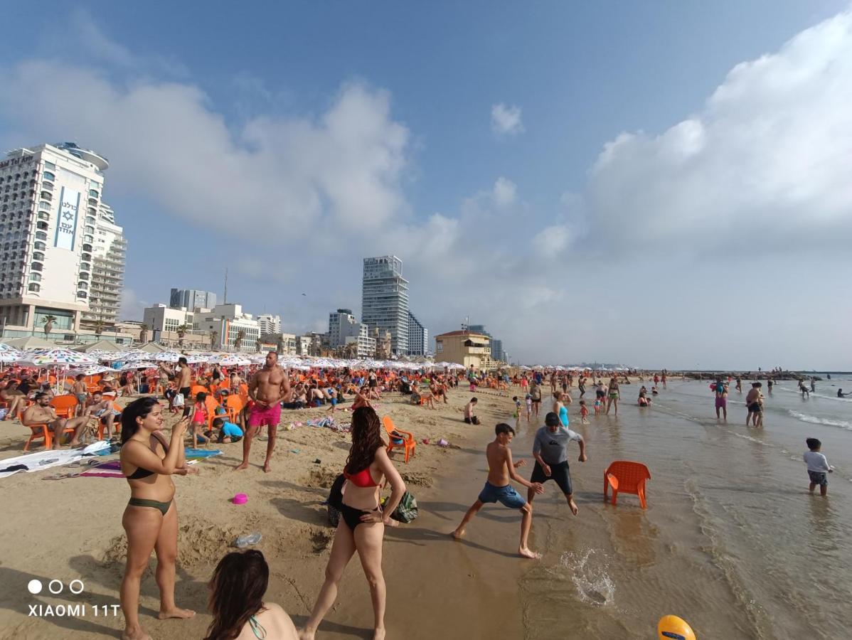 Private Rooms Near The Beach Center Tel Aviv Exteriör bild